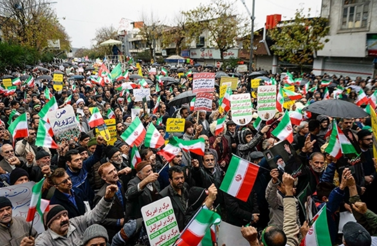 آگاهی مردم ایران باعث شکست توطئه آمریکا شدند/ ملت ایران فتنه را در نطفه خاموش کرد