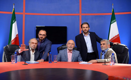 حذف الله از پرچم ایران در شبکه نمایش خانگی؟!
