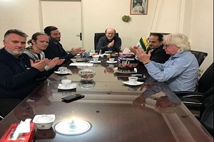 نشست ادامه دار شفر و مدیران استقلال در باشگاه