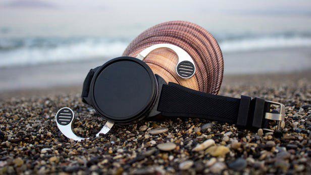 تغییر شکل یک ساعت به تلفن همراه