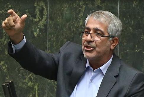 با نقادی و رفتارهای ژورنالیستی نمی&zwnj;توان مشکلات کشور را حل کرد