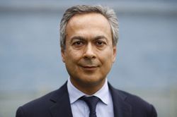انتقاد مسن ترین فوتبالیست انگلیسی از مدیرعامل ایرانی لیگ برتر