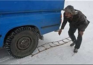 زنجیرچرخ خط قرمز پلیس راه گلستان
