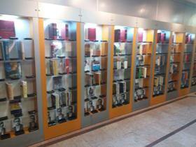 گشایش نمایشگاه عکس و کتاب راویان جنگ در رشت