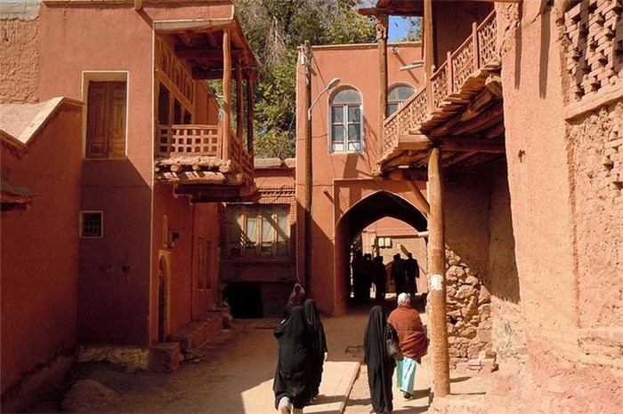 تپه باستانی سیلک و روستای تاریخی ابیانه تعیین حریم شد