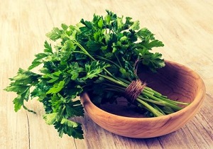 قوی‌ترین سلاح گیاهی برای مقابله با پوکی استخوان