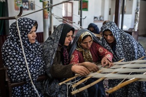 تقویت و توانمند سازی زنان روستایی