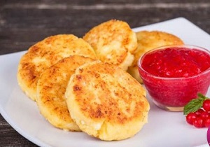 طرز تهیه‌ پنکیک سیب زمینی و پنیر