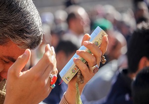 اینجا بعد از هر نماز باران باریده است