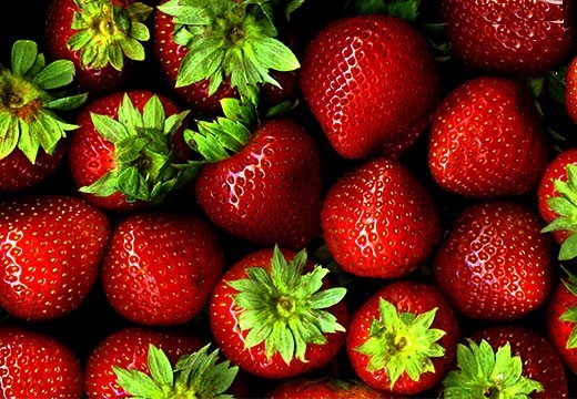 ۸ خاصیت شگفت انگیز توت فرنگی را بشناسید