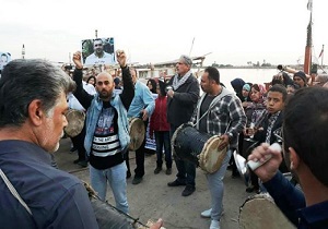 سوگواری آبادانی ها در فقدان ملوانان نفت کش سانچی
