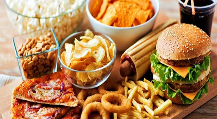 سن ابتلا به چربی خون در زنجان نزولی شد