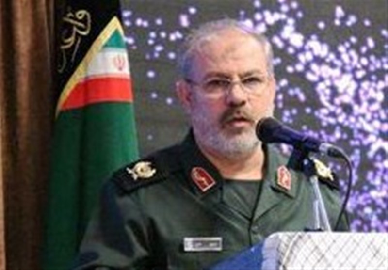 هدف کنگره شعر فرهنگیاران سپاه پاسداری از ارزش&zwnj;ها است