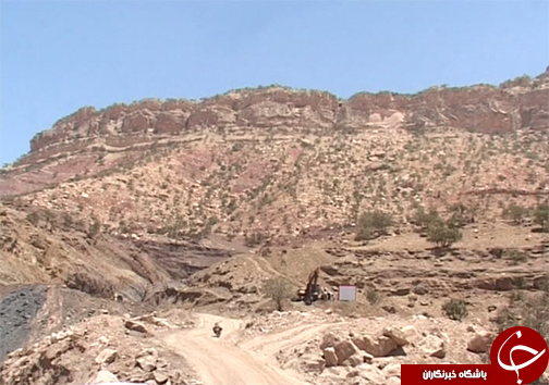 وجود قیر در طبیعی در مناطق لرستان / لزوم جلوگیری از خام فروشی قیر طبیعی + تصاویر