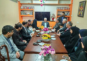 بازدید استاندار اصفهان از خانه کودکان بی سرپرست