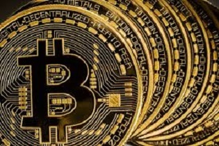 بیت کوین توسط هیچ دولتی تایید نشده، اما تجربه موفق داشت