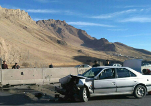 دو مصدوم در واژگونی پژو پارس
