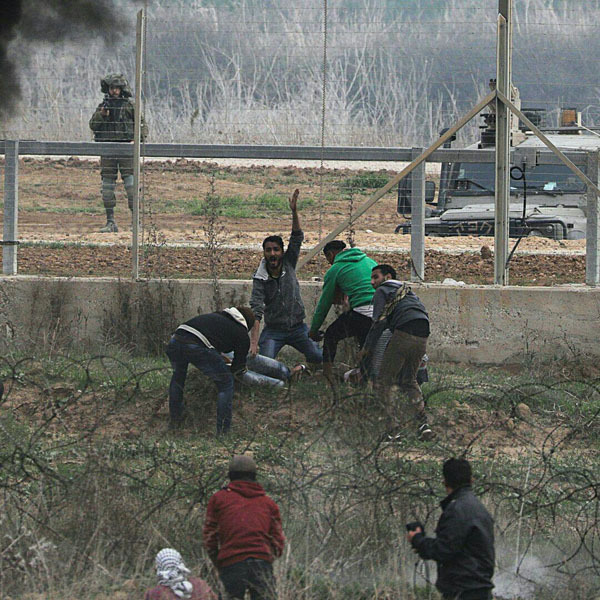 شهادت جوان فلسطینی با شلیک مستقیم نظامی صهیونیست از نزدیک+ تصاویر