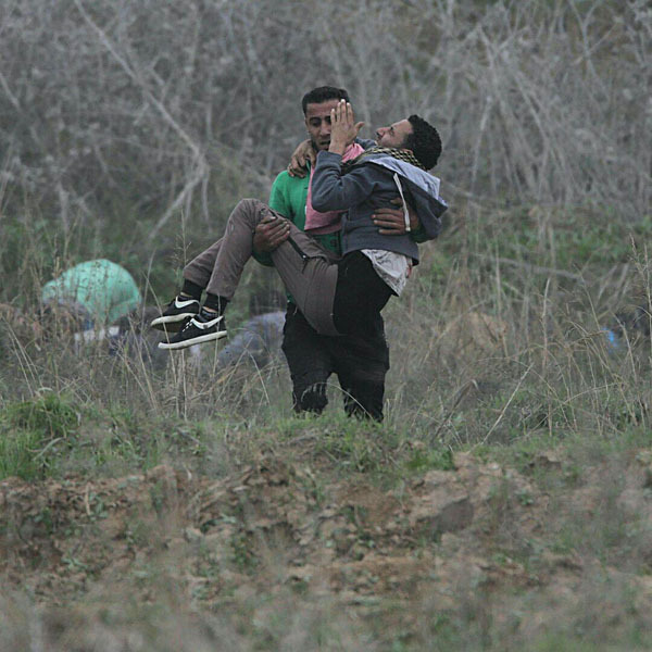 شهادت جوان فلسطینی با شلیک مستقیم نظامی صهیونیست از نزدیک+ تصاویر