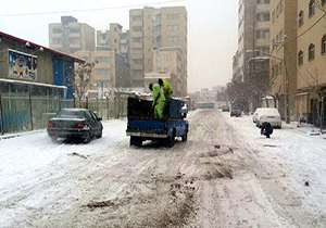 تعطیلی مدارس مناطق مختلف کشور بر اثر برف و گرد و غبار + فیلم