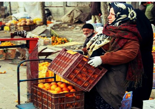 سختی زندگی بر دوش نحیف زنان سرپرست خانوار سنگینی می کند