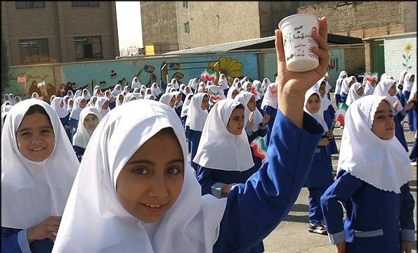 خذف توزیع شیر رایگان در مدارس