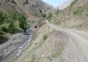 بازگشایی رودخانه روستای چشمه زرد خوسف