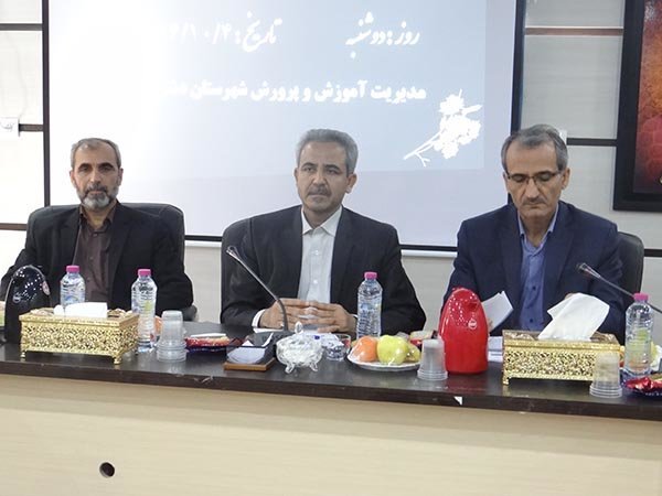 شهرداران حمایت ویژه&zwnj;ای از طرح نخبه&zwnj;پروری در دشتی داشته باشند