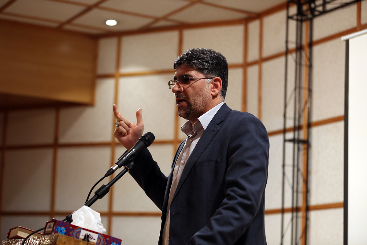 امنیت مرز&zwnj;های کشور با سرمایه گذاری و اقدامات عمرانی تامین می&zwnj;شود