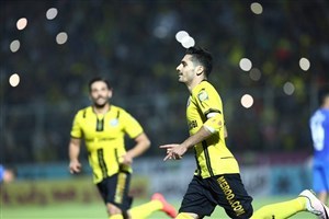 فولادی‌ها به دنبال هافبک پارس جنوبی