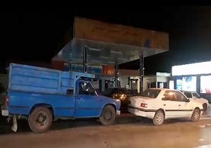 جایگاه سوخت یا پارکینگ خودرو + فیلم