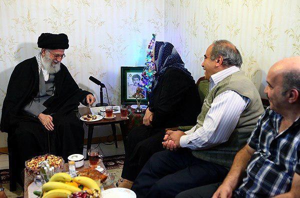 لحظاتی از دیدار رهبر انقلاب با خانواده شهدای مسیحی در آستانه سال نو +فیلم
