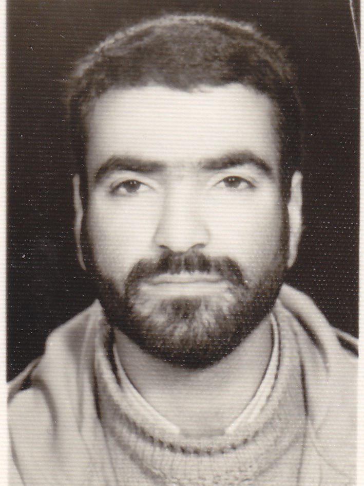 لحظاتی با یک کبوتر گلگون کفن لحظاتی با یک کبوتر گلگون کفن