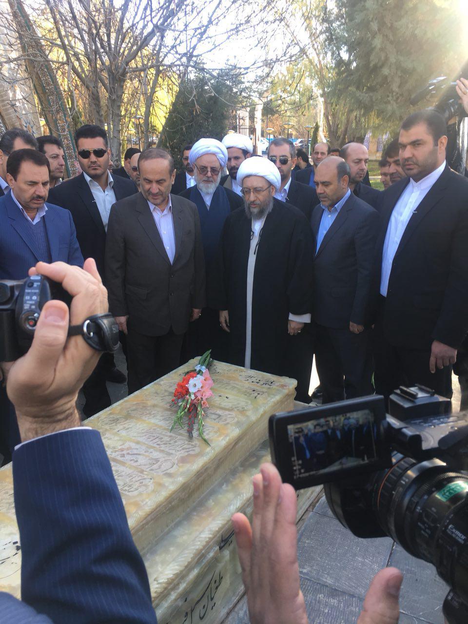 رئیس قوه قضائیه به مقام شامخ شهدای ایلام ادای احترام کرد