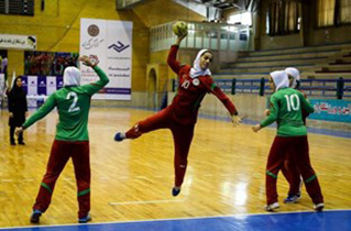 دیدار نماینده شاهین‌شهر با تیم دوم جدول در گچساران