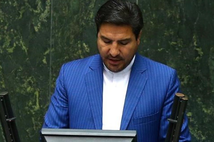 برزگر در نطق میان دستور:
