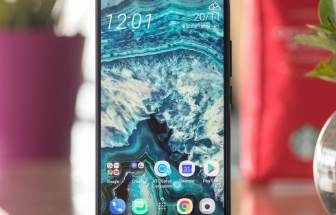 نسخه میان&zwnj;رده گوشی HTC U11 Plus در ماه ژانویه عرضه خواهد شد