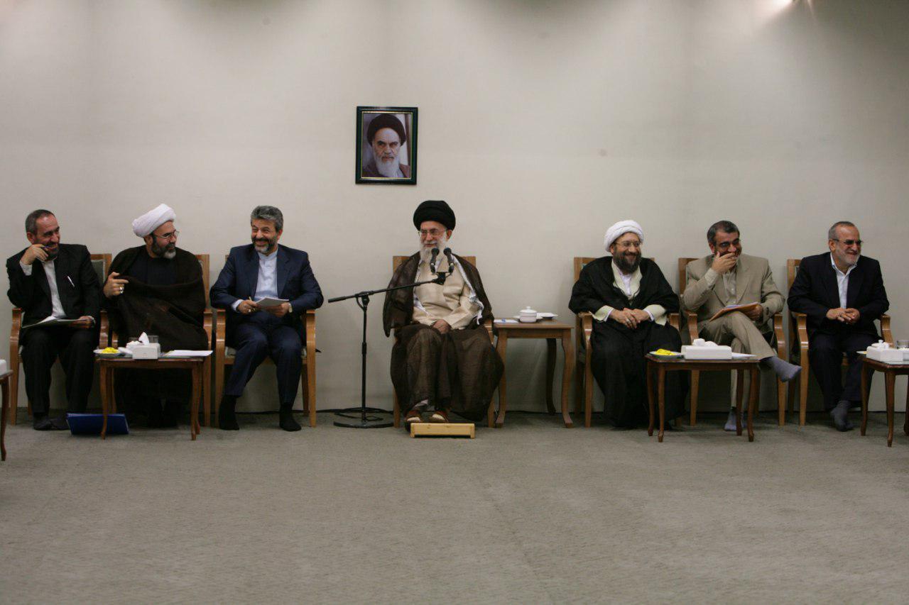 ستاد موسوی در جلسه با رهبر انقلاب تقلب در انتخابات 88 را رد کرد/ صدا و سیما درخواست اولیه مرا برای اعلام شمارش آرا قبول نکرد/معترضان به انتخابات 88 پیروز هم می&zwnj;شدند، به نحو دیگری فتنه را به راه می&zwnj;انداختند!