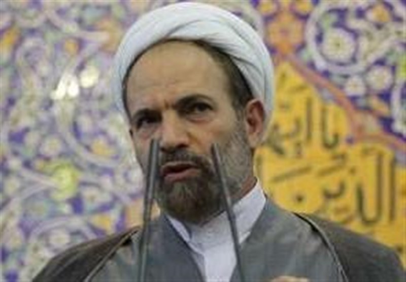 دشمنان انقلاب به دنبال فتنه انگیزی هستند