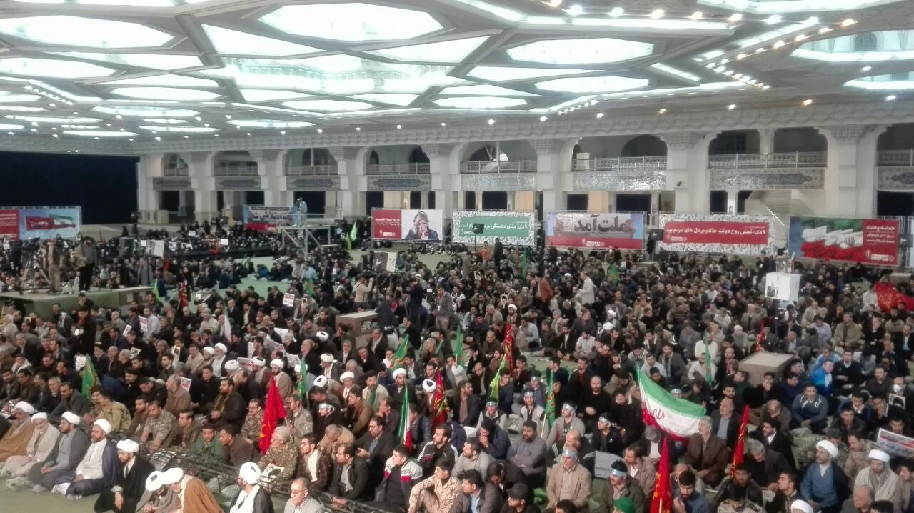 حاشیه های بزرگداشت حماسه 9 دی در مصلی تهران+ تصاویر حاشیه های بزرگداشت حماسه 9 دی در مصلی تهران+ تصاویر