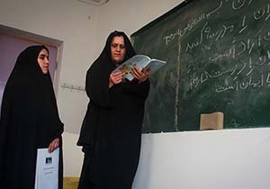 گلستان رتبه اول سوادآموزی در کشور