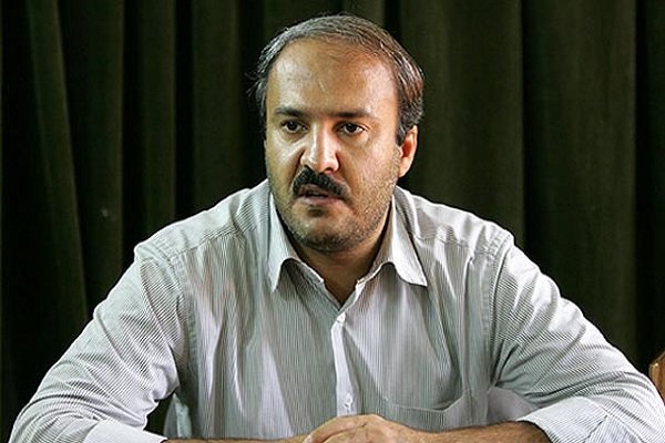 جهانگیری همزمان بر انتخابات آتی و کسوت فعلیش  تمرکز کند