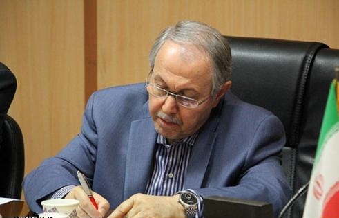 انتقاد رئیس کمیسیون بهداشت به افزایش نیافتن حقوق اعضای هیئت علمی دانشگاه‌ها