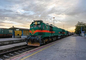 راه آهن هرمزگان دروازه طلایی حمل بارهای ترانزیتی