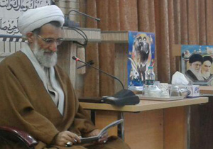 دشمن به دنبال تطهیر چهره خبیث و ظلمانی طاغوت است