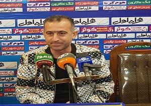 برگزاری نشست خبری پس از بازی تیم های صنعت نفت آبادان و استقلال تهران