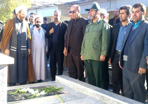 غبارروبی گلزار شهدا در شهرستان سلسله