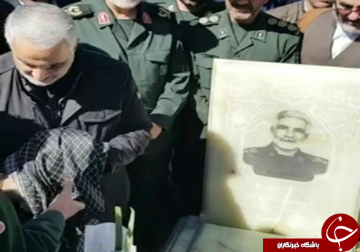 رونمایی از مقبره شهید اسکندری با حضور سردار سلیمانی در شیراز