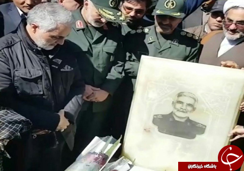 رونمایی از مقبره شهید اسکندری با حضور سردار سلیمانی در شیراز