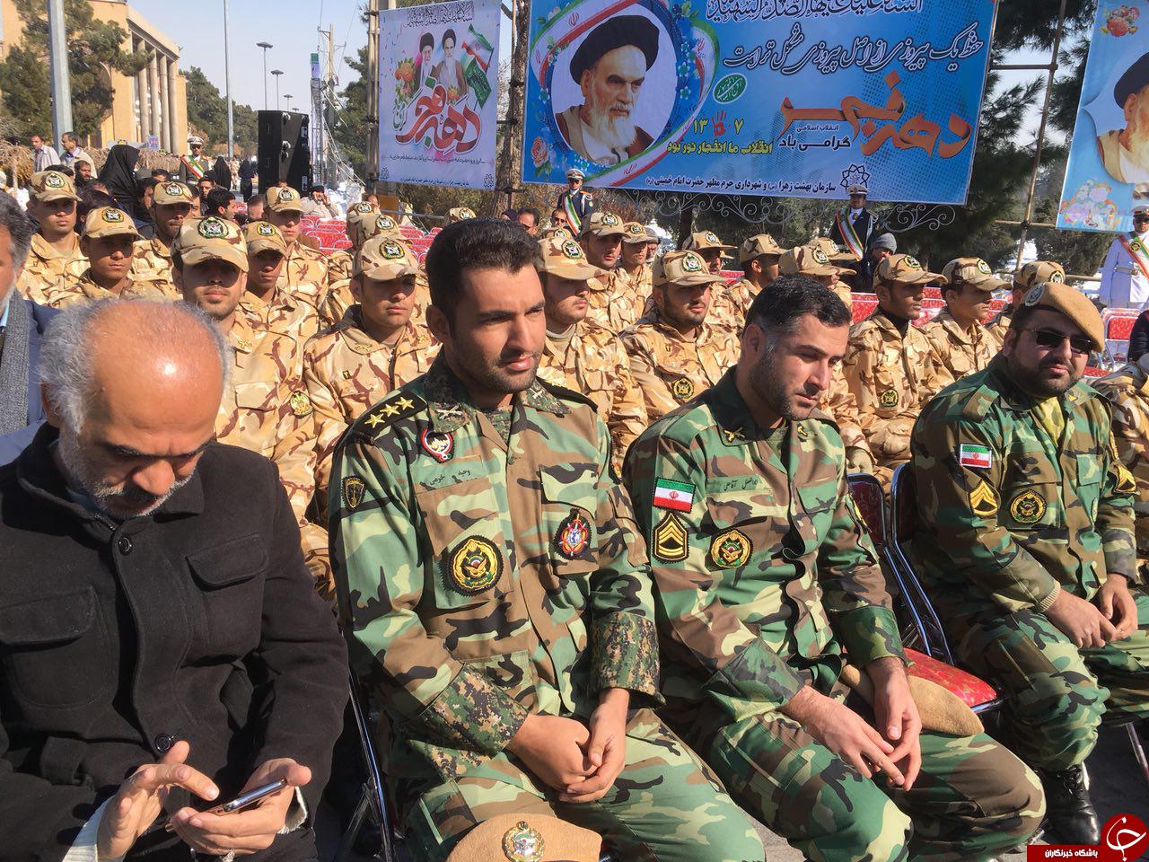 گلباران محل جلوس امام خمینی(ره) در گلزار شهدا + تصاویر گلباران محل جلوس امام خمینی(ره) در گلزار شهدا + تصاویر